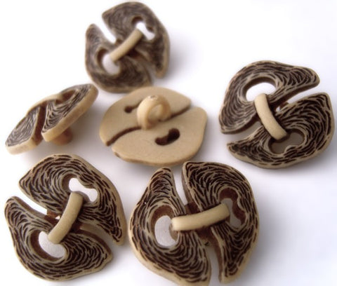 B1662C 21mm Beige and Brown Textured Shank Buttons