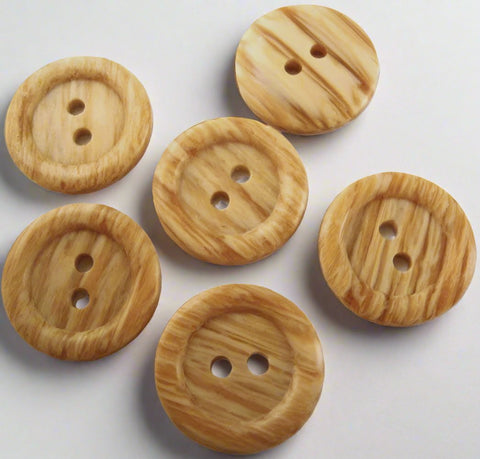 B2054C 18mm Pine Wood Effect Gloss 2 Hole Buttons