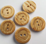 B2054 18mm Varnished Pine Effect Gloss 2 Hole Button