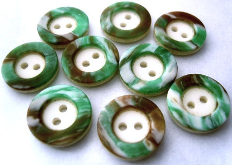 B3163 15mm Natural-Brown-Parakeet Green Matt Centre 2 Hole Button