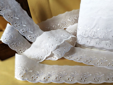 L645 50mm White Flat Broderie Anglaise Lace