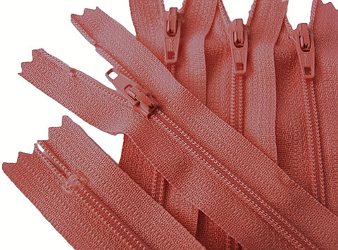 Z4562 YKK 18cm Coral Nylon No.3 Closed End Zip