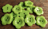 B11901 22mm Lime Green Gloss Acrylic Flower Shape Novelty 2 Hole Button