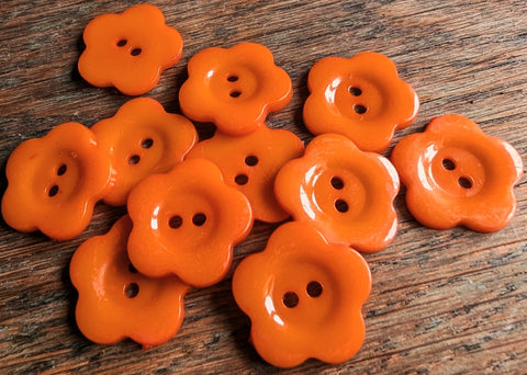 B11903 22mm Orange Gloss Acrylic Flower Shape Novelty 2 Hole Button