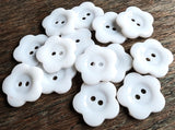 B11908 22mm White Gloss Acrylic Flower Shape Novelty 2 Hole Button