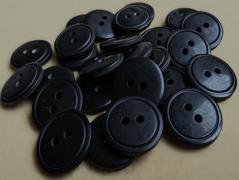 B16157 20mm Black Soft Sheen Ring Edge 2 Hole Button