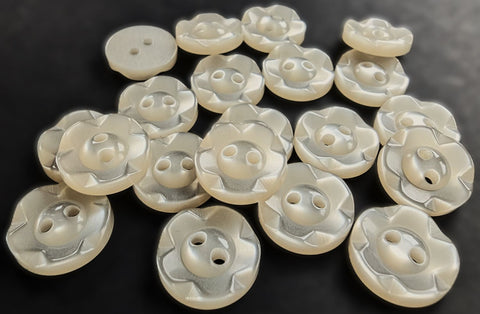 B17391 14mm Cream Dished Edge (Fruit Gum) Polyester 2 Hole Button