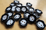 B7984 20mm Black-White Gloss Daisy Shape 2 Hole Button