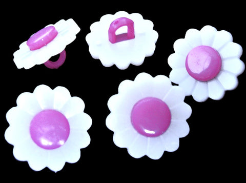 B8428 15mm White-Pale Purple Daisy Flower Design Shank Button