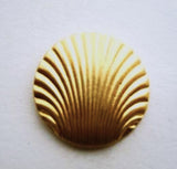 B9641 17mm Gold Plated Metal Shank Button, Shell Design