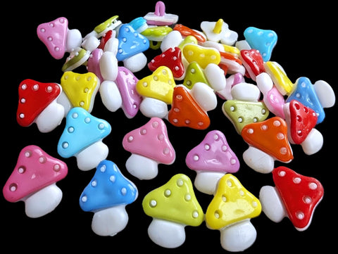 MIX15 Mixed Assortment 14mm-15mm Toadstool Novelty Shank Buttons