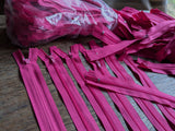 £4 for 100 Cerise Pink Nylon 18cm Closed End QUALITY No.3 Zips.