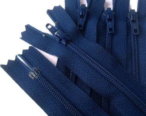 Z0750 YKK 46cm Very Dark Royal Blue Nylon No.3 Closed End Zip