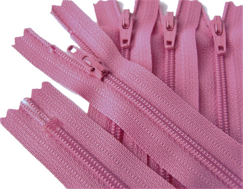 Z1138 YKK 18cm Hot Pink Nylon No.3 Closed End Zip