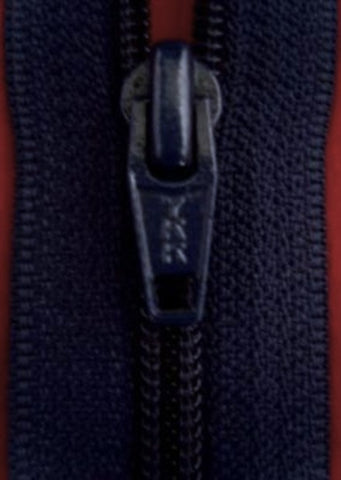 Z2642 YKK 58cm Navy Nylon No.5 Open End Zip