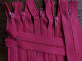 Z3135C 18cm Cerise Pink Nylon No.3 Pin Lock Closed End Zips