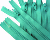 Z4111 YKK 46cm Bright Turquoise Nylon No.3 Closed End Zip