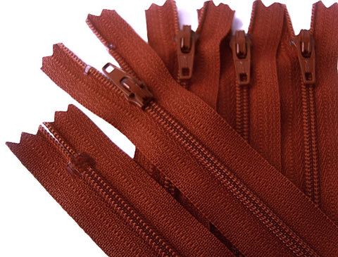 Z4664 YKK 36cm Rust Nylon No.3 Closed End Zip