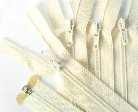 Z4834 25cm Ivory Optilon Cream Nylon No.5 Open End Zip