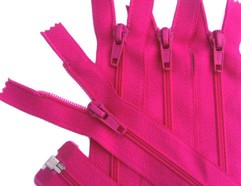 Z4979 Optilon 46cm Cerise Pink Nylon No.5 Open End Zip