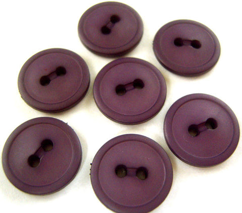 B0280 15mm Black Currant Matt 2 Hole Button