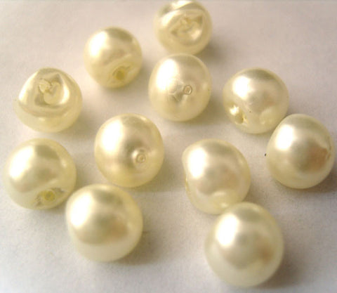 B7909 8mm Bridal White Glass Pearl Button, Hole Built into the Back - Ribbonmoon