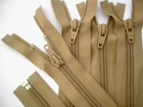 Z1763 41cm Beige Nylon No.5 Open End Zip