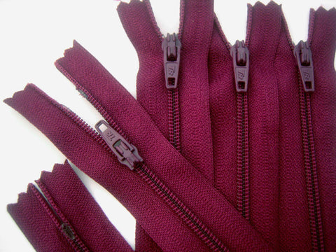 Z1791 41cm Wine Nylon No.3 Closed End Zip