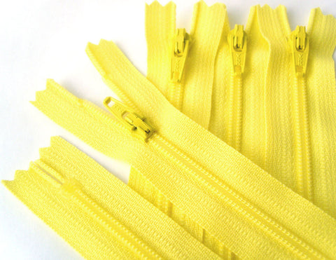 Z4356 YKK 13cm Lemon Nylon No.3 Closed End Zip