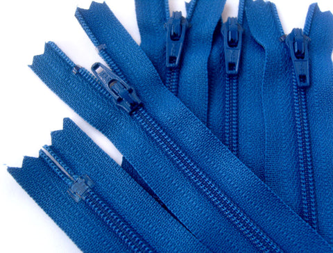 Z4247 YKK 25cm Dark Royal Blue Nylon No.3 Closed End Zip