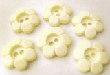 B15016 15mm Cream Gloss Nylon 2 Hole Daisy Button