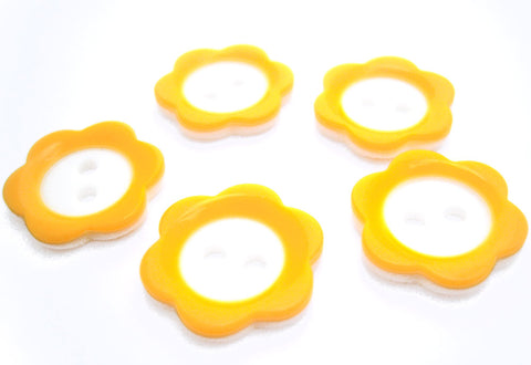 B7892 20mm Deep Yellow and White Gloss Daisy Shape 2 Hole Button