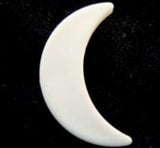 B7259 24mm Natural White Curved Moon Shank Button