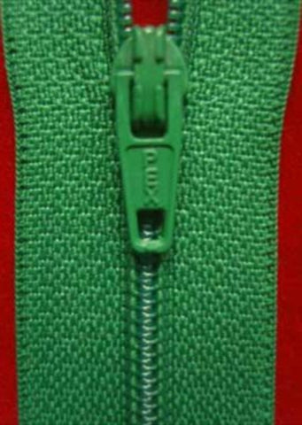 Z1327 56cm Shamrock Green Nylon No.3 Closed End Zip - Ribbonmoon