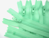 Z4681 YKK 13cm Spearmint Green Nylon No.3 Closed End Zip