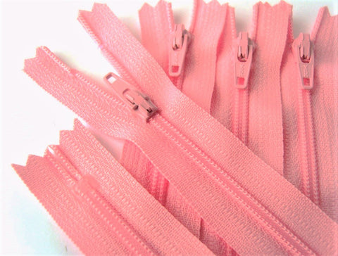 Z1889 YKK 25cm Pink Nylon No.3 Closed End Zip